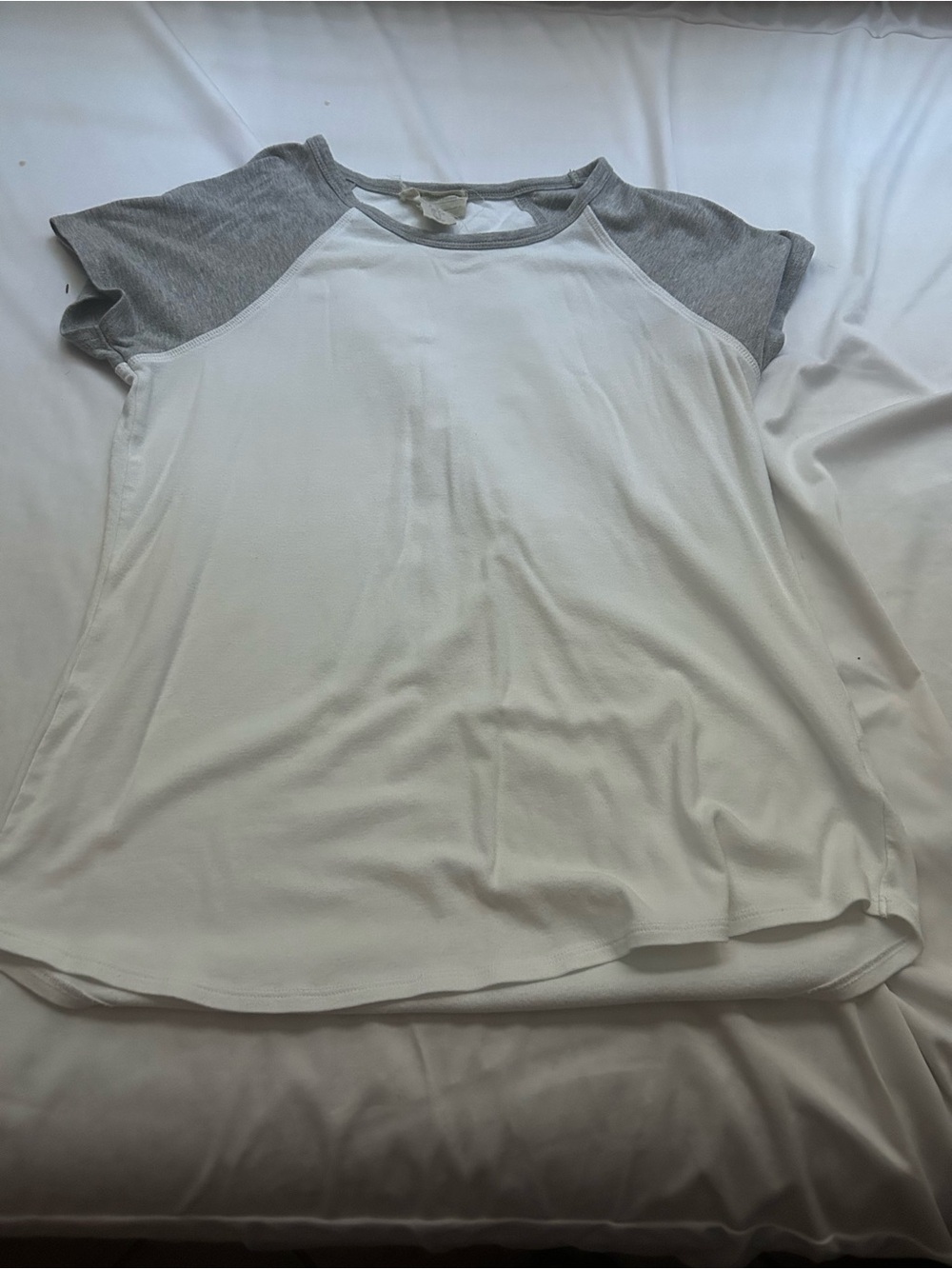 Women’s Crewneck Raglan Sleeve Top - White with Gray Sleeves Maison Conqeet